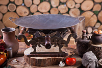 Сковорода Садж из стали 40 см на подставке с совком для углей