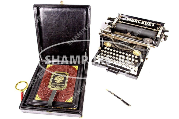 Футляр с Книгой История государства Российского