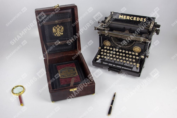 Комплект Футляр с книгой Думай как миллионер и ежедневник