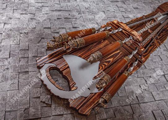 Настенная подставка Тур с бронзовыми шампурами