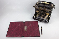 Папка для документов в кожаном переплете