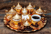 Золотой кофейный комплект для 6 гостей на подносе